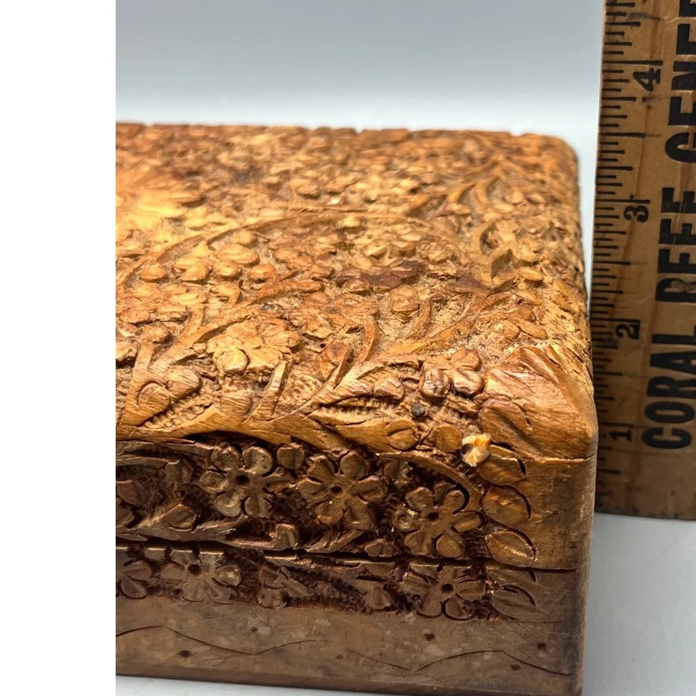 Vintage Handmade Carved Floral Design Wooden Jewelry Box Red‎ lining